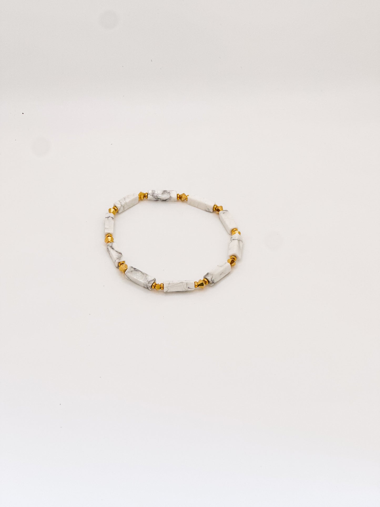 Howlite Bar Stretch Bracelet